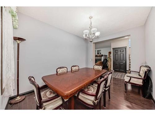 116 Evanspark Circle Nw, Calgary, AB - Indoor Photo Showing Dining Room