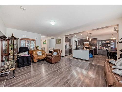 116 Evanspark Circle Nw, Calgary, AB - Indoor Photo Showing Living Room