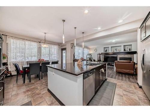 116 Evanspark Circle Nw, Calgary, AB - Indoor Photo Showing Kitchen With Upgraded Kitchen