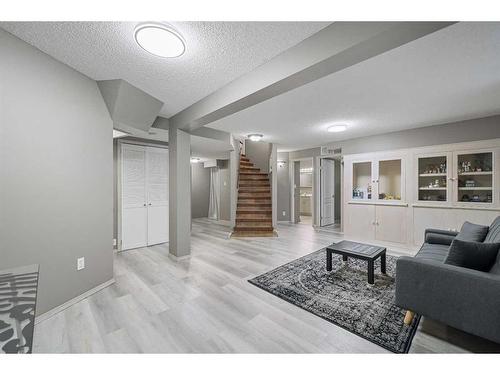 61 Riverside Circle Se, Calgary, AB - Indoor Photo Showing Other Room