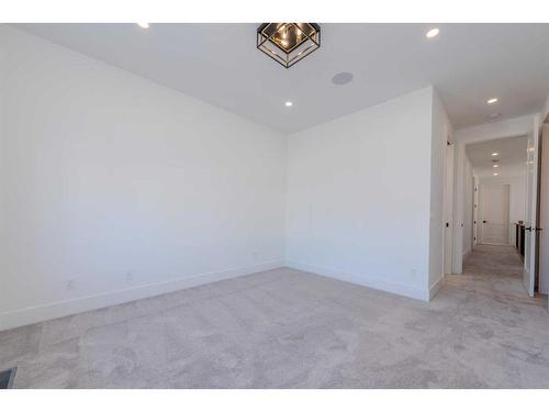 1712 18 Avenue Nw, Calgary, AB - Indoor Photo Showing Other Room