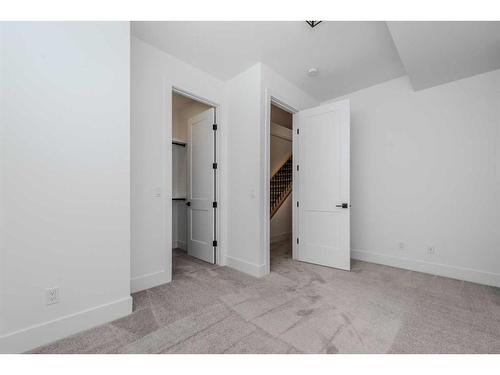 1712 18 Avenue Nw, Calgary, AB - Indoor Photo Showing Other Room