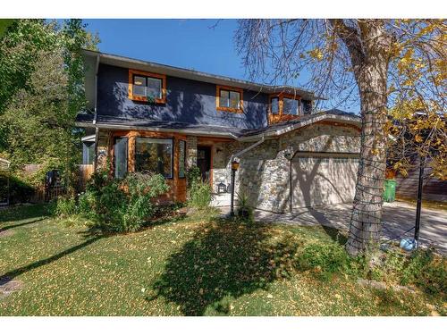 8 Sunmount Gardens Se, Calgary, AB - Outdoor