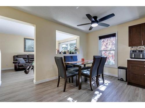 61-6915 Ranchview Drive Nw, Calgary, AB - Indoor Photo Showing Dining Room