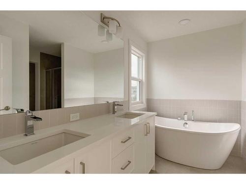 203 Silver Spruce Grove Sw, Calgary, AB - Indoor Photo Showing Bathroom