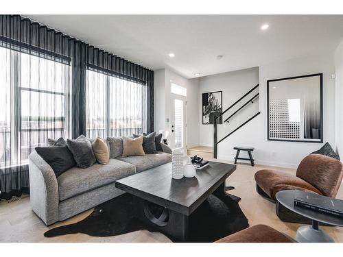 54 Sovereign Heights Sw, Calgary, AB - Indoor Photo Showing Living Room