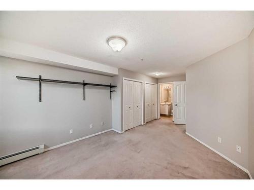 2115-2280 68 Street Ne, Calgary, AB - Indoor Photo Showing Other Room