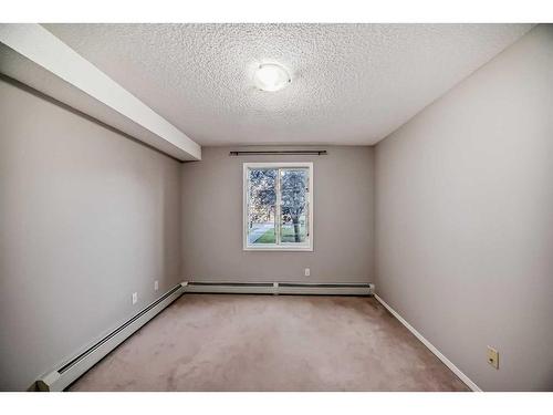 2115-2280 68 Street Ne, Calgary, AB - Indoor Photo Showing Other Room