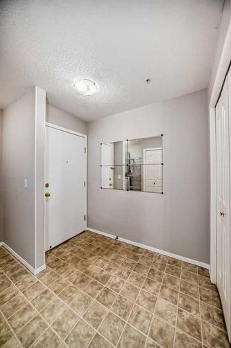 2115-2280 68 Street Ne, Calgary, AB - Indoor Photo Showing Other Room