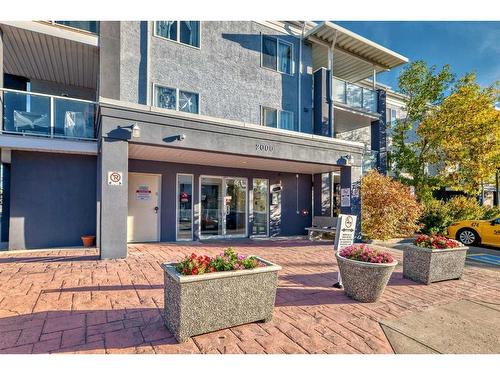 2115-2280 68 Street Ne, Calgary, AB - Outdoor