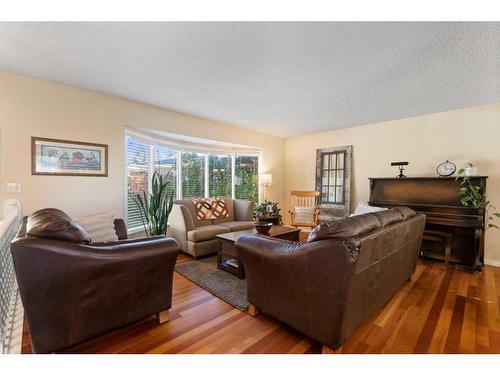 216 Ranch Estates Place Nw, Calgary, AB - Indoor Photo Showing Living Room