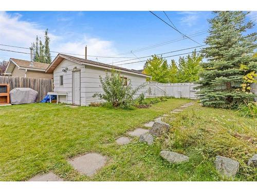 429 22 Avenue Ne, Calgary, AB - Outdoor