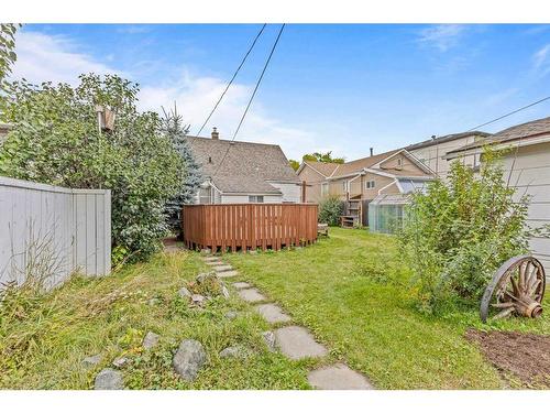 429 22 Avenue Ne, Calgary, AB - Outdoor