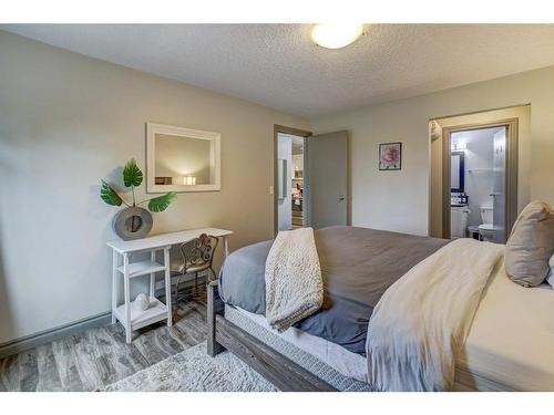 302-540 18 Avenue Sw, Calgary, AB - Indoor Photo Showing Bedroom