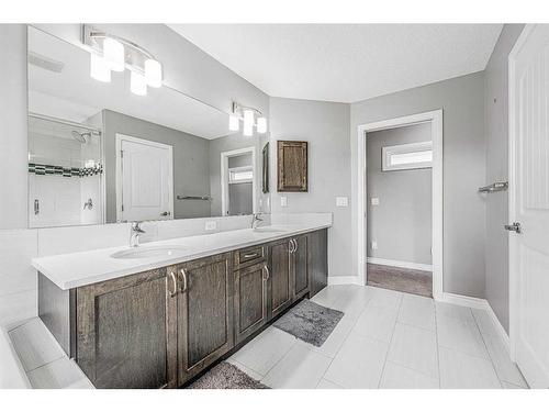 6 Cranbrook Hill Se, Calgary, AB - Indoor Photo Showing Bathroom