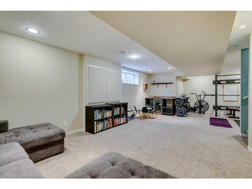 154 Autumn Crescent Se, Calgary, AB - Indoor