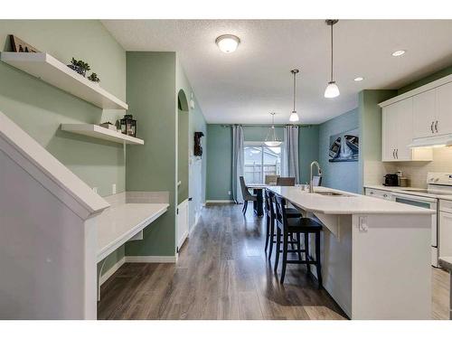 154 Autumn Crescent Se, Calgary, AB - Indoor Photo Showing Kitchen