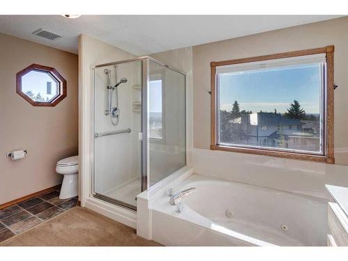 311 Hawkdale Bay Nw, Calgary, AB - Indoor Photo Showing Bathroom