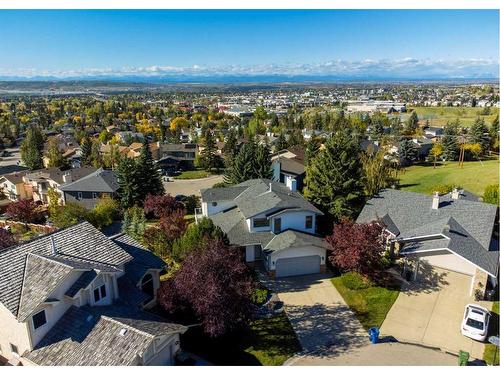 311 Hawkdale Bay Nw, Calgary, AB - Outdoor