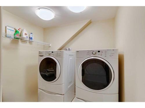 2219 26A Street Sw, Calgary, AB - Indoor Photo Showing Laundry Room