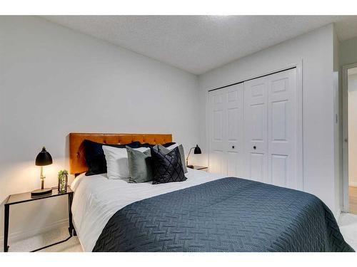 302-1320 12 Avenue Sw, Calgary, AB - Indoor Photo Showing Bedroom