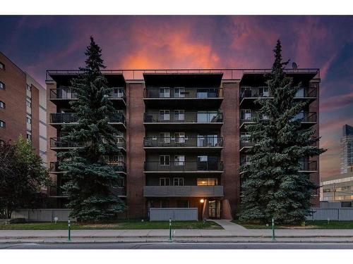 302-1320 12 Avenue Sw, Calgary, AB - Outdoor With Facade