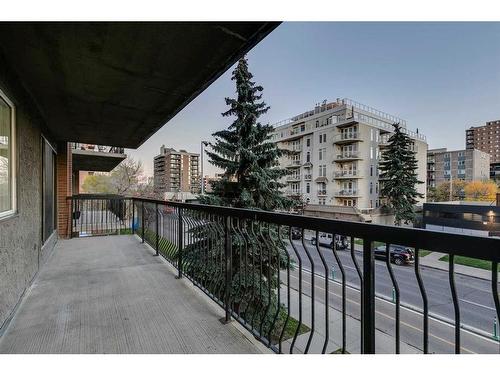 302-1320 12 Avenue Sw, Calgary, AB - Outdoor With Exterior