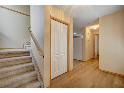 1342 Somerside Drive Sw, Calgary, AB - Indoor Photo Showing Other Room