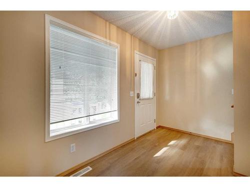 1342 Somerside Drive Sw, Calgary, AB - Indoor Photo Showing Other Room