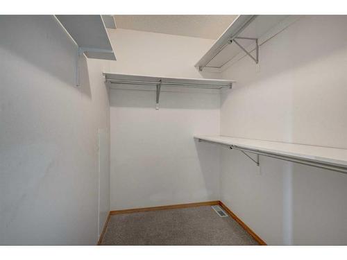 1342 Somerside Drive Sw, Calgary, AB - Indoor With Storage