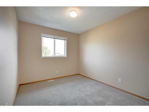 1342 Somerside Drive Sw, Calgary, AB - Indoor Photo Showing Other Room