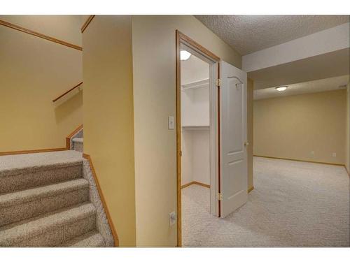 1342 Somerside Drive Sw, Calgary, AB - Indoor Photo Showing Other Room