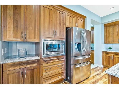 534 Mahogany Manor Se, Calgary, AB - Indoor Photo Showing Kitchen