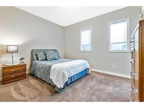 534 Mahogany Manor Se, Calgary, AB - Indoor Photo Showing Bedroom