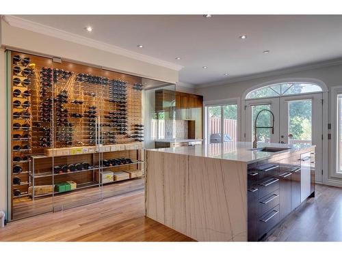 2433 Erlton Street Sw, Calgary, AB - Indoor Photo Showing Kitchen