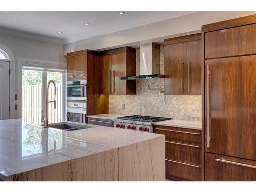 2433 Erlton Street Sw, Calgary, AB - Indoor Photo Showing Kitchen With Upgraded Kitchen