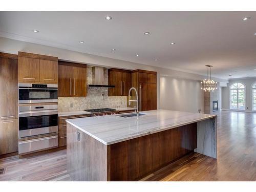 2433 Erlton Street Sw, Calgary, AB - Indoor Photo Showing Kitchen