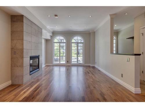 2433 Erlton Street Sw, Calgary, AB - Indoor With Fireplace