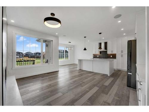 180 Sandpiper Landing, Chestermere, AB - Indoor Photo Showing Kitchen