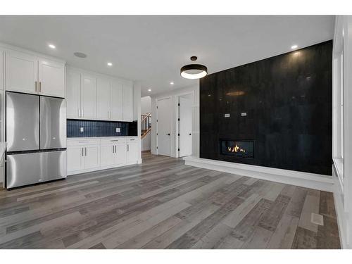 180 Sandpiper Landing, Chestermere, AB - Indoor Photo Showing Kitchen