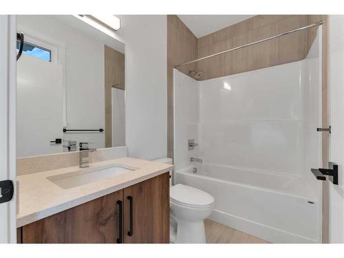 180 Sandpiper Landing, Chestermere, AB - Indoor Photo Showing Bathroom