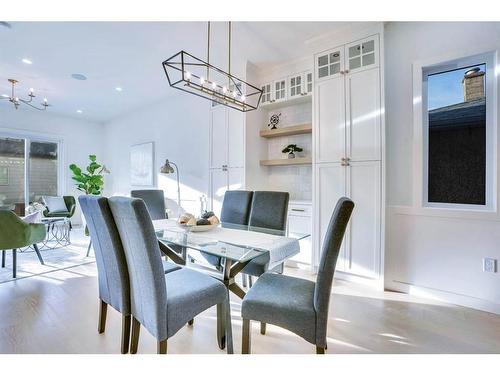 1429 43 Street Sw, Calgary, AB - Indoor Photo Showing Dining Room