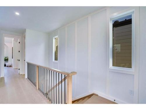 1429 43 Street Sw, Calgary, AB - Indoor Photo Showing Other Room