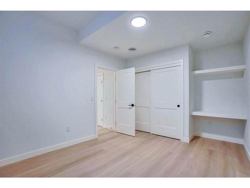 1429 43 Street Sw, Calgary, AB - Indoor Photo Showing Other Room