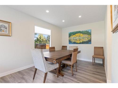 9508 Oakland Road Sw, Calgary, AB - Indoor Photo Showing Dining Room