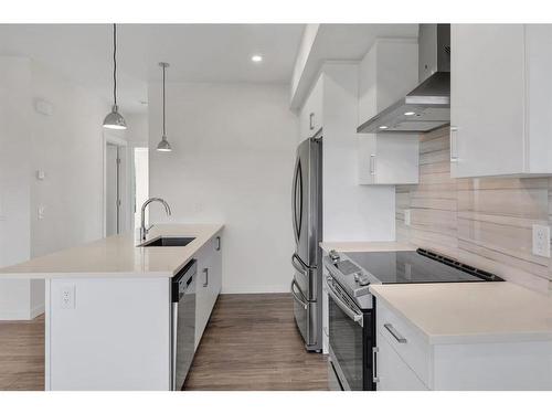 618 Greenbriar Common Nw, Calgary, AB - Indoor Photo Showing Kitchen With Stainless Steel Kitchen With Upgraded Kitchen