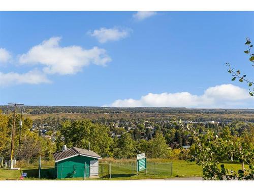 618 Greenbriar Common Nw, Calgary, AB - Outdoor With View