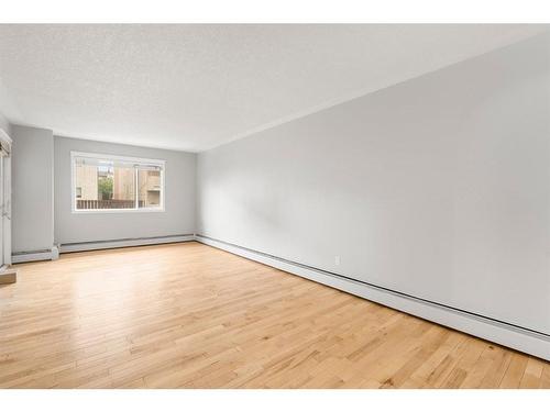 302-638 Meredith Road Ne, Calgary, AB - Indoor Photo Showing Other Room