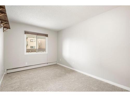 302-638 Meredith Road Ne, Calgary, AB - Indoor Photo Showing Other Room