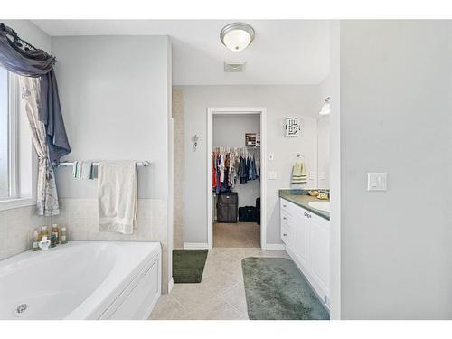 116 Oakmere Place, Chestermere, AB - Indoor Photo Showing Bathroom